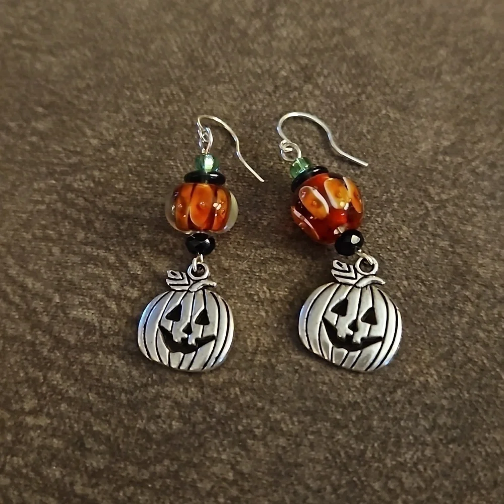 HANDMADE Halloween Lampwork Glass Beaded Pumpkin Dangle Earrings